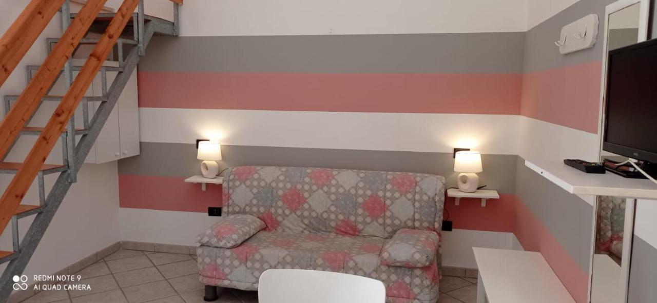 شقة Corte Nel Borgo مينيرفينو دي ليتشي المظهر الخارجي الصورة